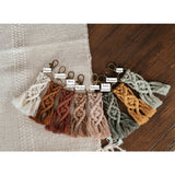 Makramee Schlüsselanhänger in verschiedenen Farben, Mini