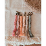 Makramee Schlüsselanhänger gedreht dusty rose