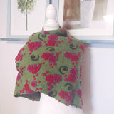 Schultertuch Wollwalk Filz grün rot pink Wolle Blumen