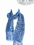 Damenschal dunkelblau gehäkelt mit Fransen