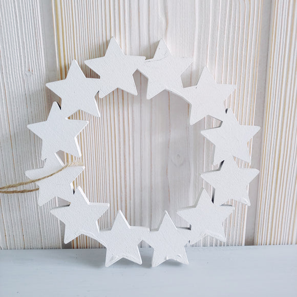 Kranz aus Sternen 15 cm Holz weiß